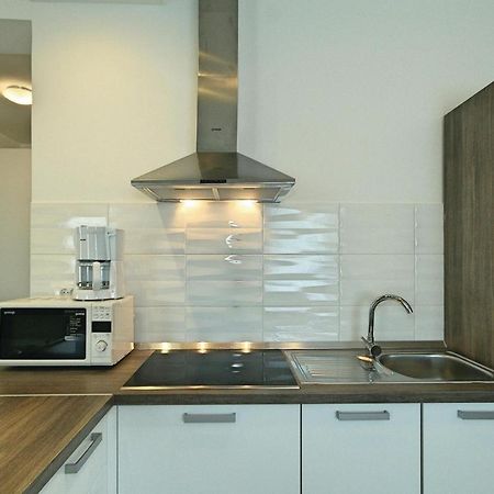 Awesome Apartment In Umag With 2 Bedrooms And Wifi Buitenkant foto